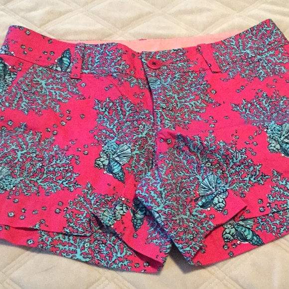 Shorts - Picture 2 of 3